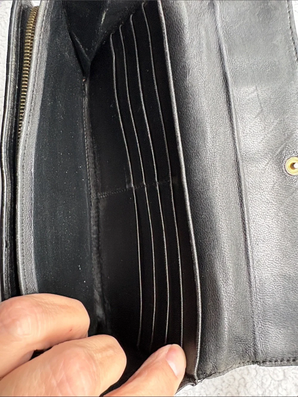 Bottega Veneta Black Intrecciato Leather Zip Wallet - Picture 4 of 10